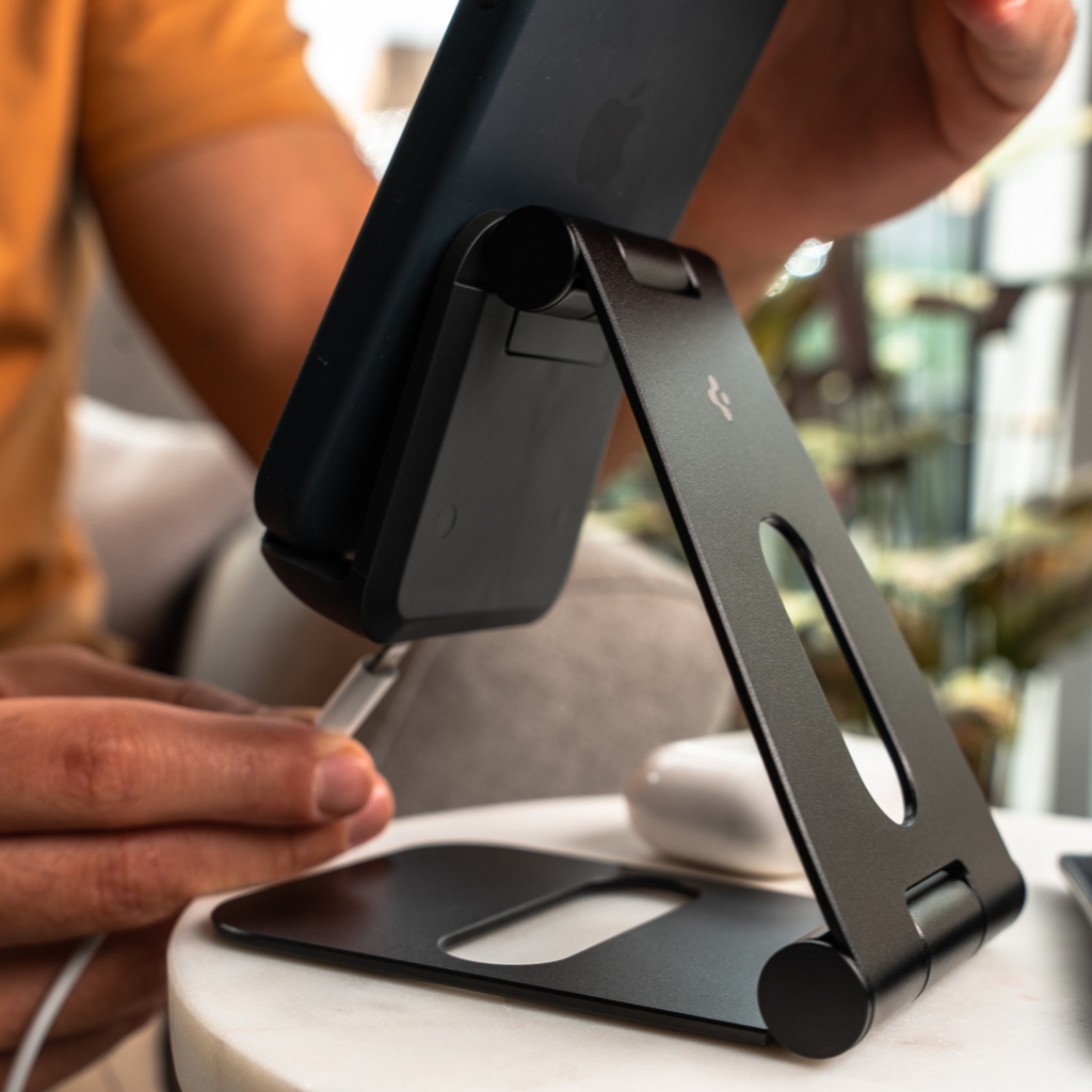 Spigen S311 Foldable Charger Stand